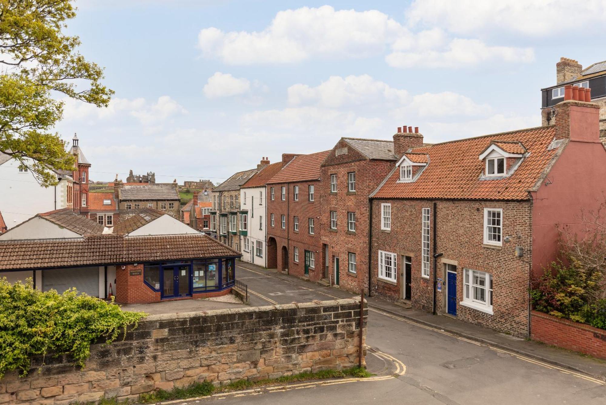 Discovery House Whitby Esterno foto